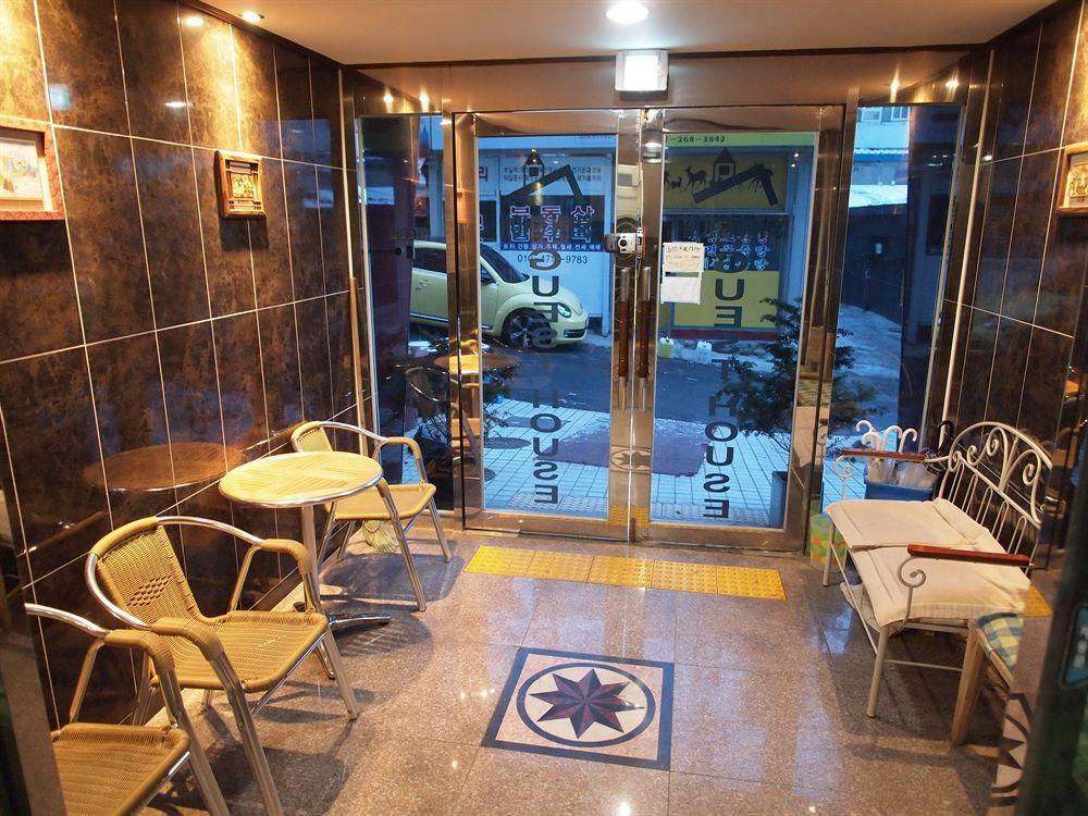 Shinchon Guest House Seoul Exterior photo